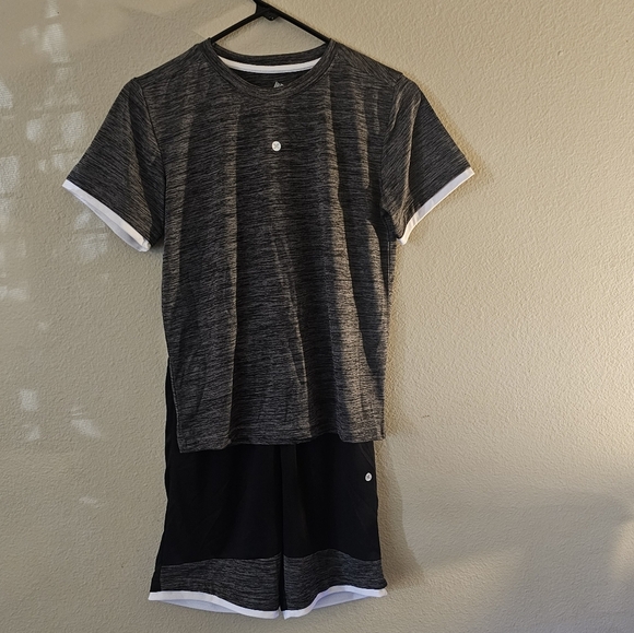 RBX Gray and Black Athletic Set - Picture 2 of 6